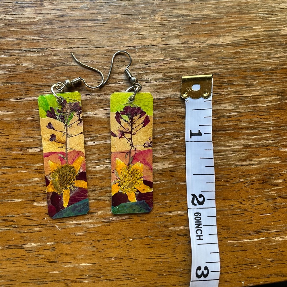 Pressed flower earrings